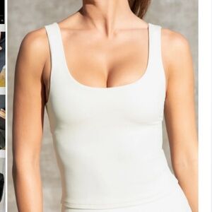 FABLETICS Oasis Twist Built-In Bra Tank